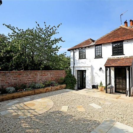 Henry VIII Cottage In The Heart Of Henley Kültér fotó