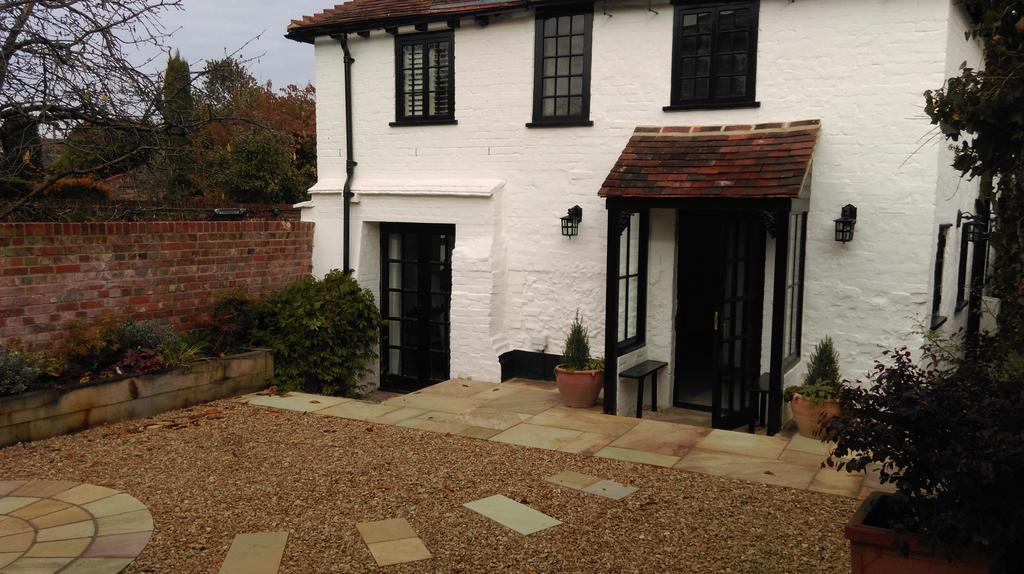 Henry VIII Cottage In The Heart Of Henley Kültér fotó